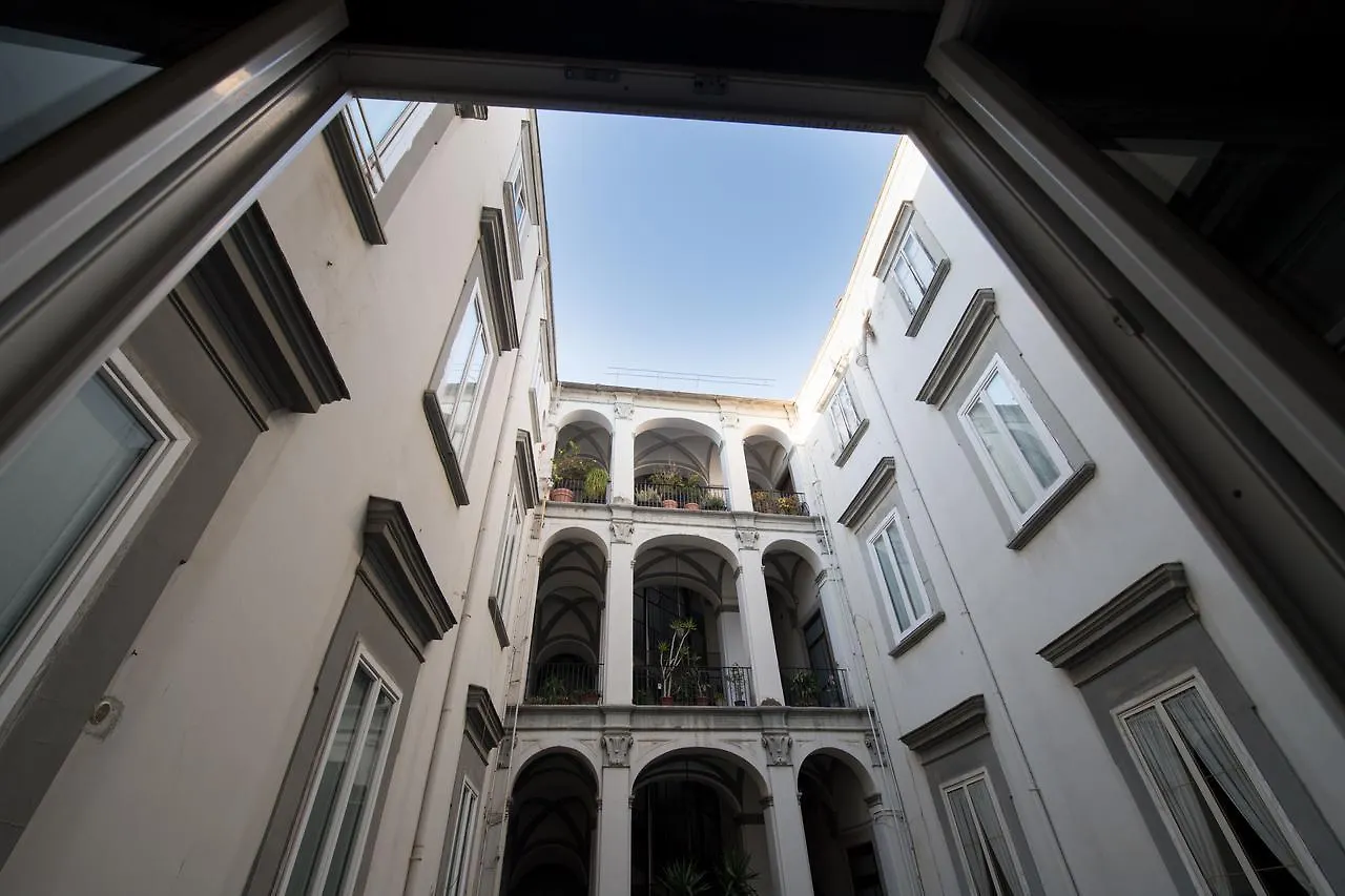 Santa Chiara Tufarelli Glam Rooms Napoli 0*,
