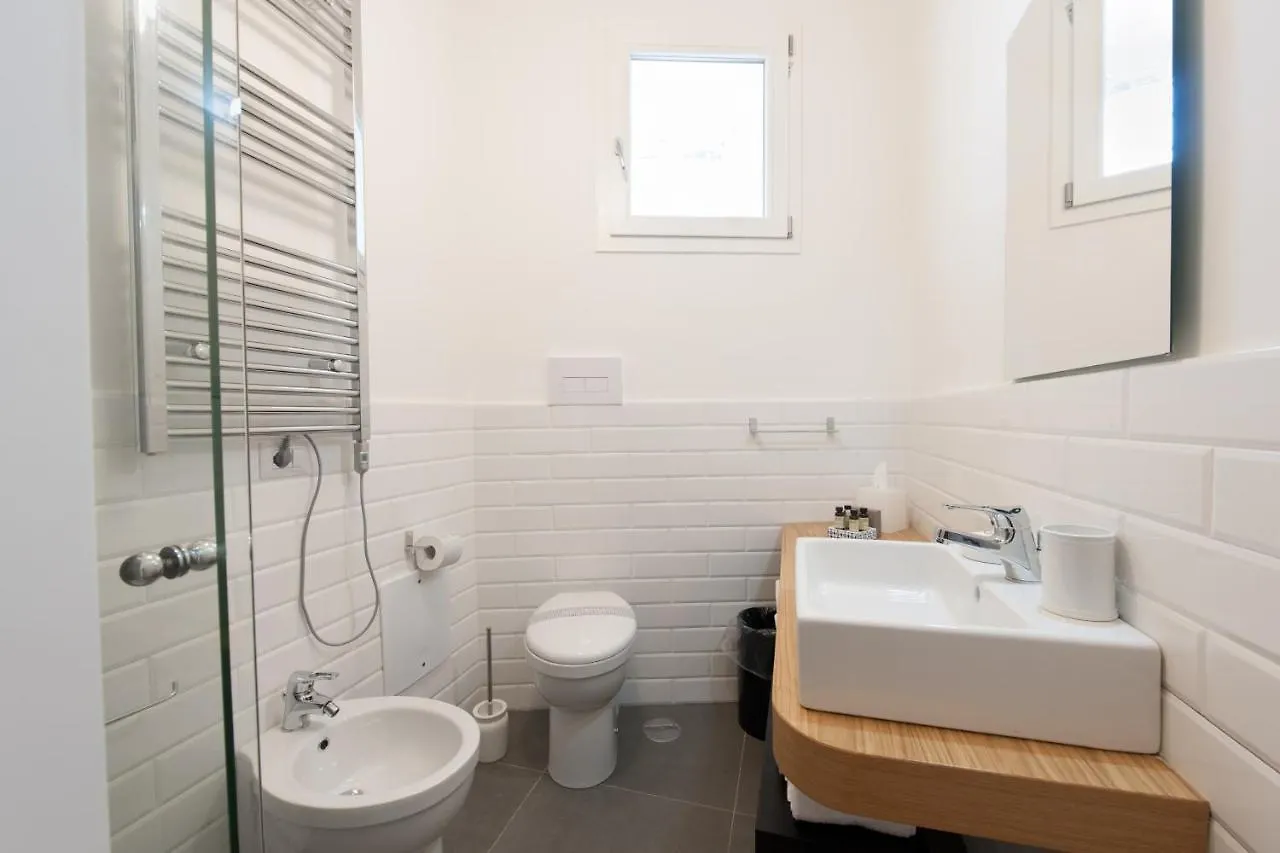 Bed and Breakfast Santa Chiara Tufarelli Glam Rooms Νάπολη