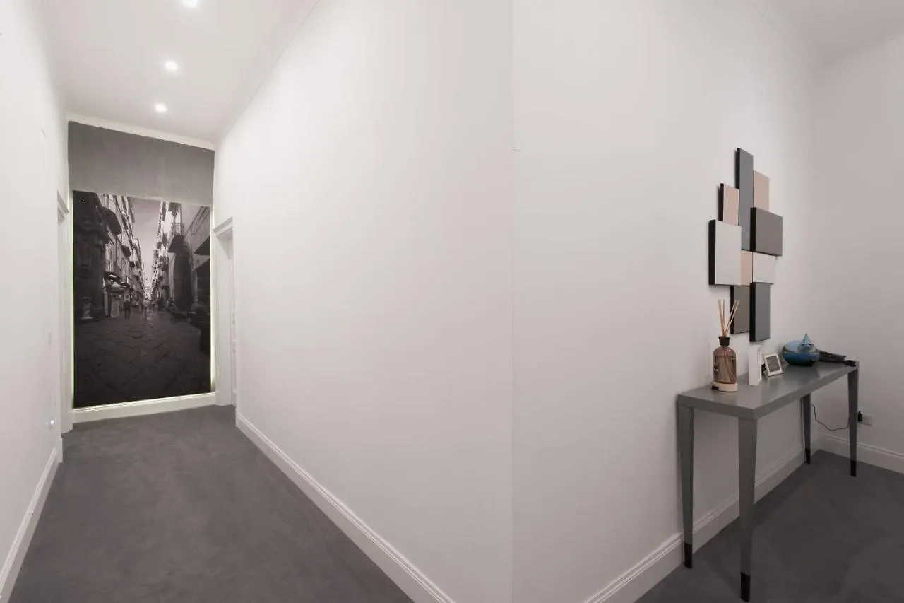 Santa Chiara Tufarelli Glam Rooms Naples
